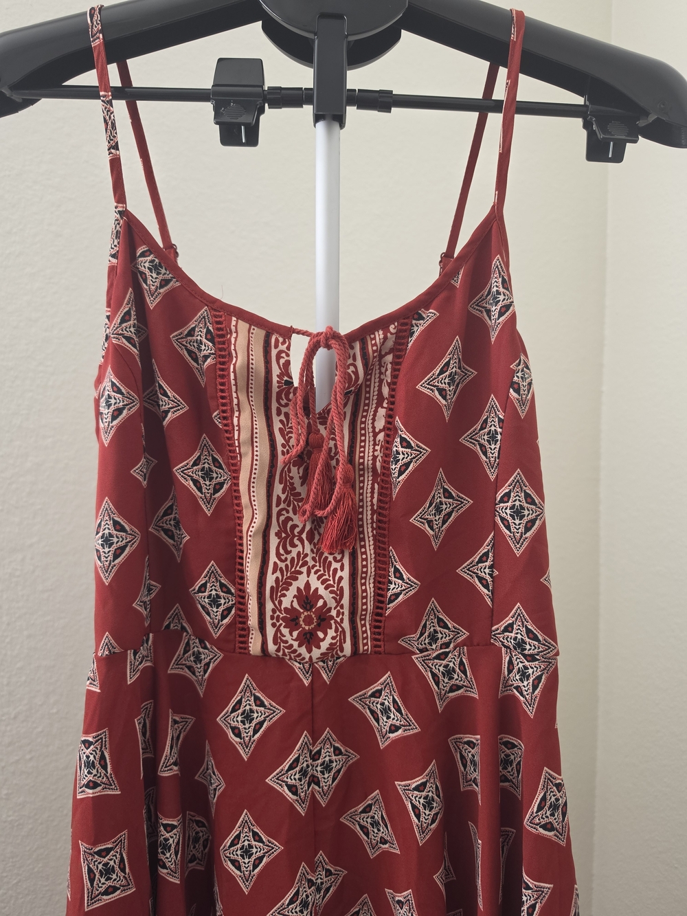 Xhilaration Boho Paisley Maxi Dress M Red Medallion Smocked Back Tassel - Picture 2 of 5